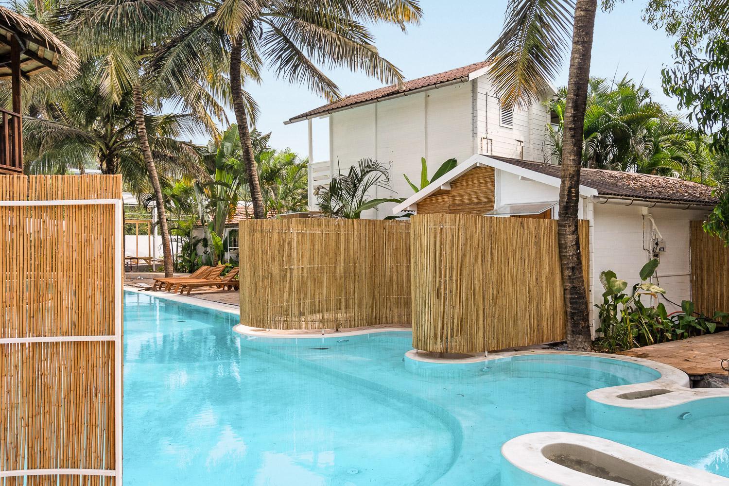 Azora By Ayatana, Goa Hotel Morjim Exterior photo