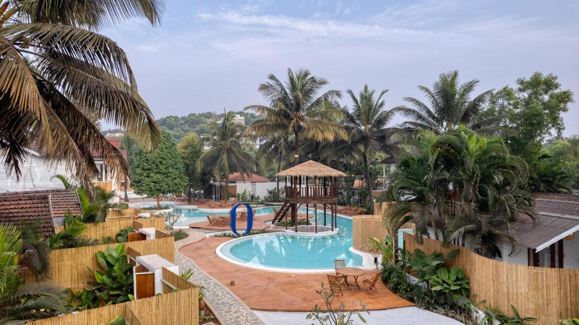 Azora By Ayatana, Goa Hotel Morjim Exterior photo