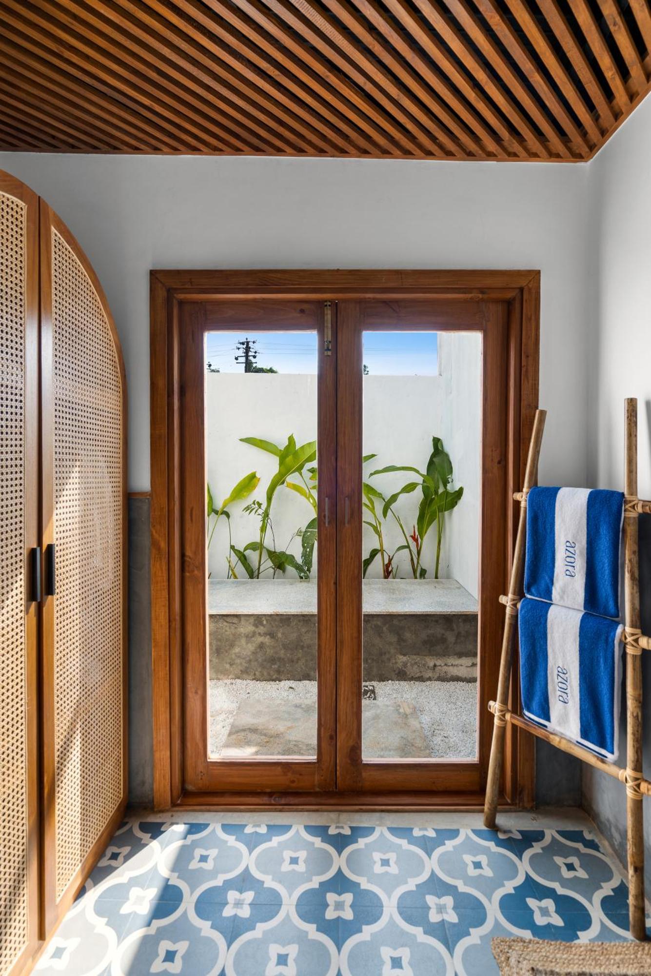 Azora By Ayatana, Goa Hotel Morjim Exterior photo