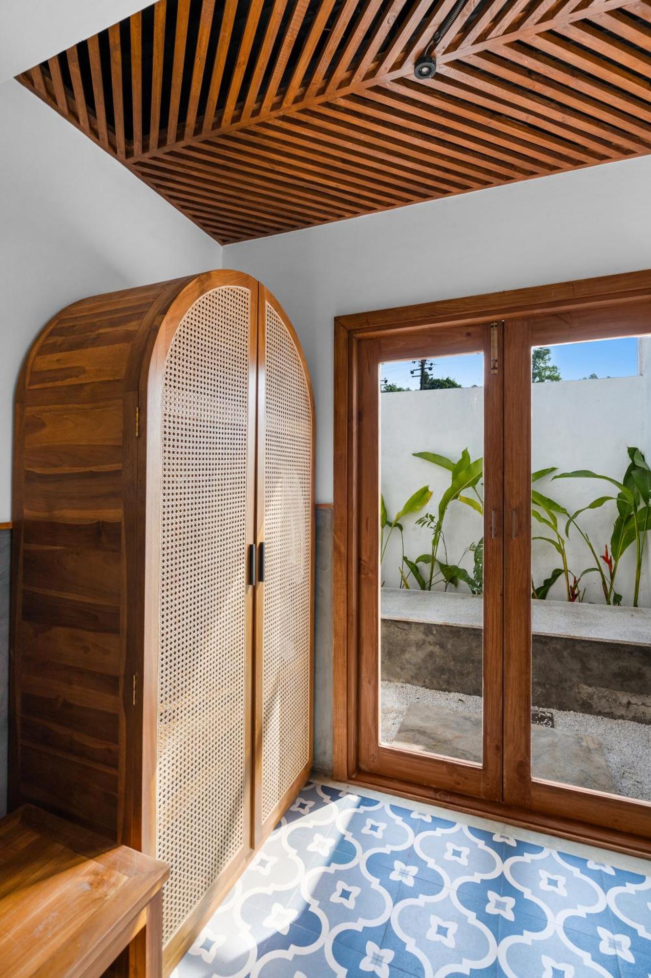 Azora By Ayatana, Goa Hotel Morjim Exterior photo