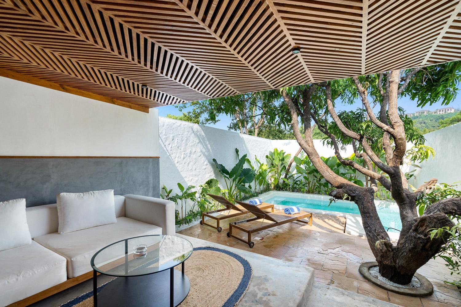 Azora By Ayatana, Goa Hotel Morjim Exterior photo