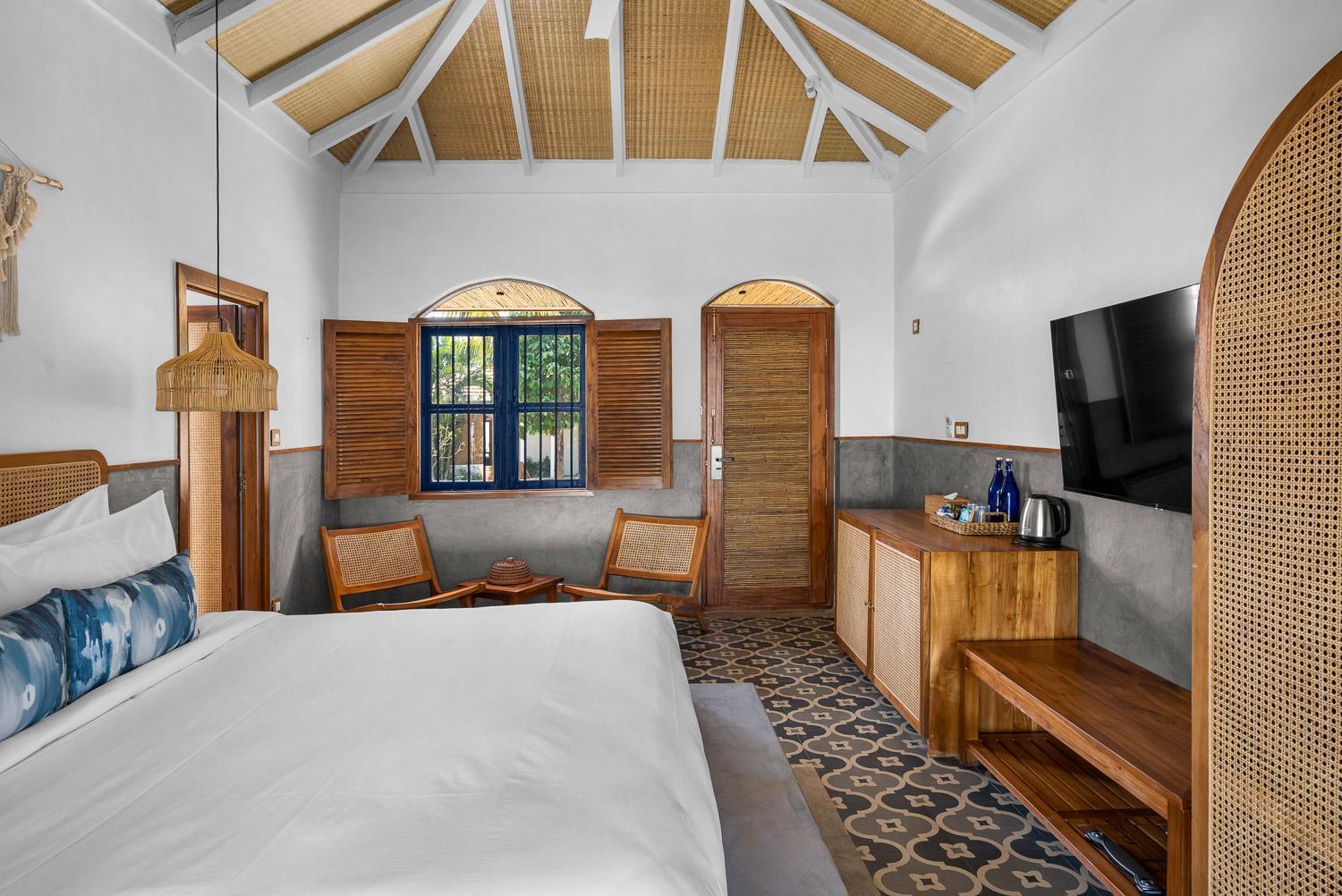 Azora By Ayatana, Goa Hotel Morjim Exterior photo