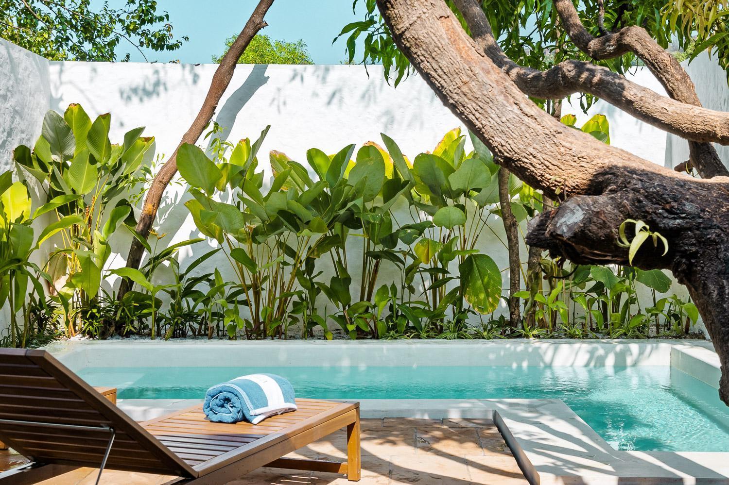 Azora By Ayatana, Goa Hotel Morjim Exterior photo