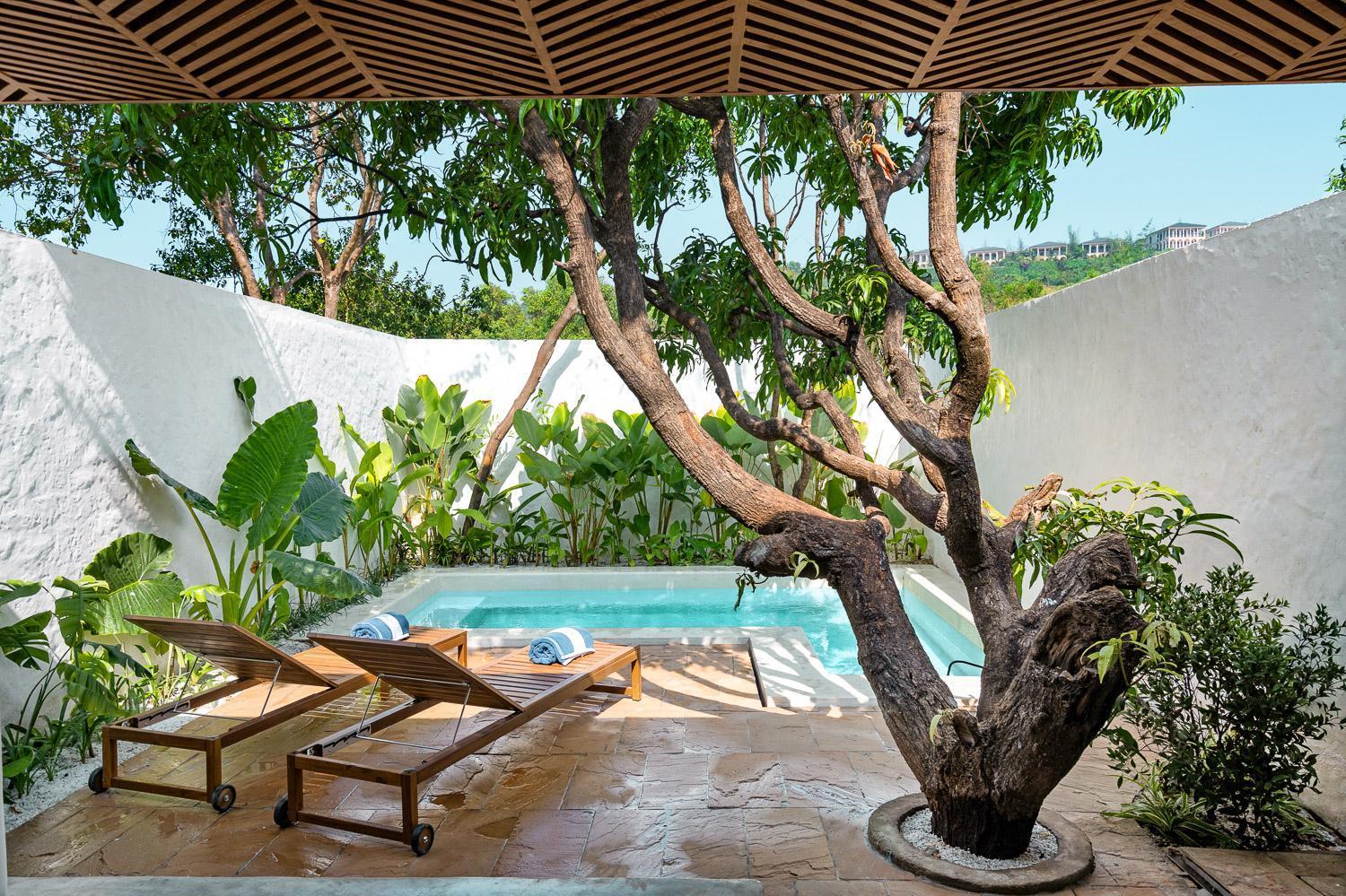 Azora By Ayatana, Goa Hotel Morjim Exterior photo