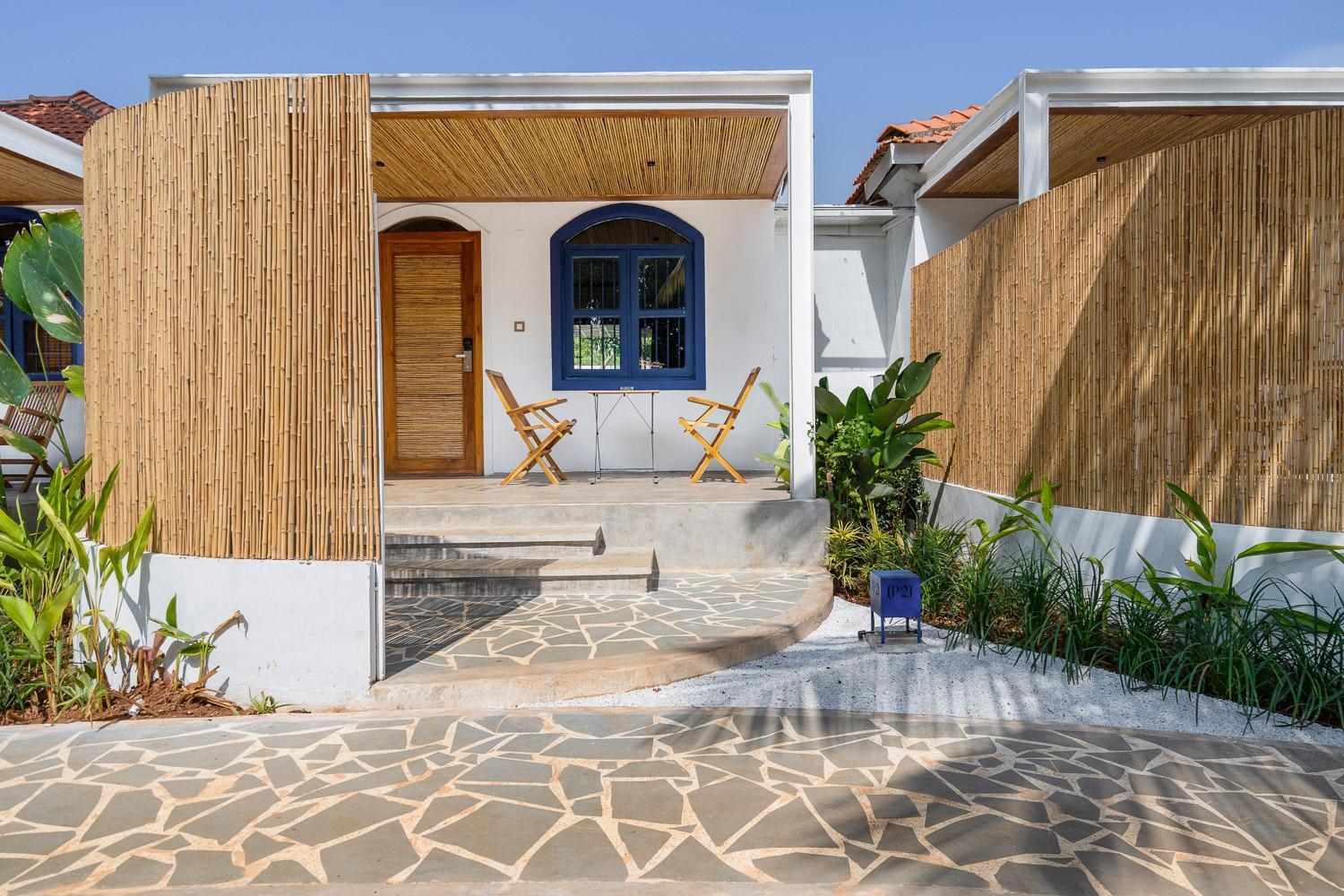 Azora By Ayatana, Goa Hotel Morjim Exterior photo