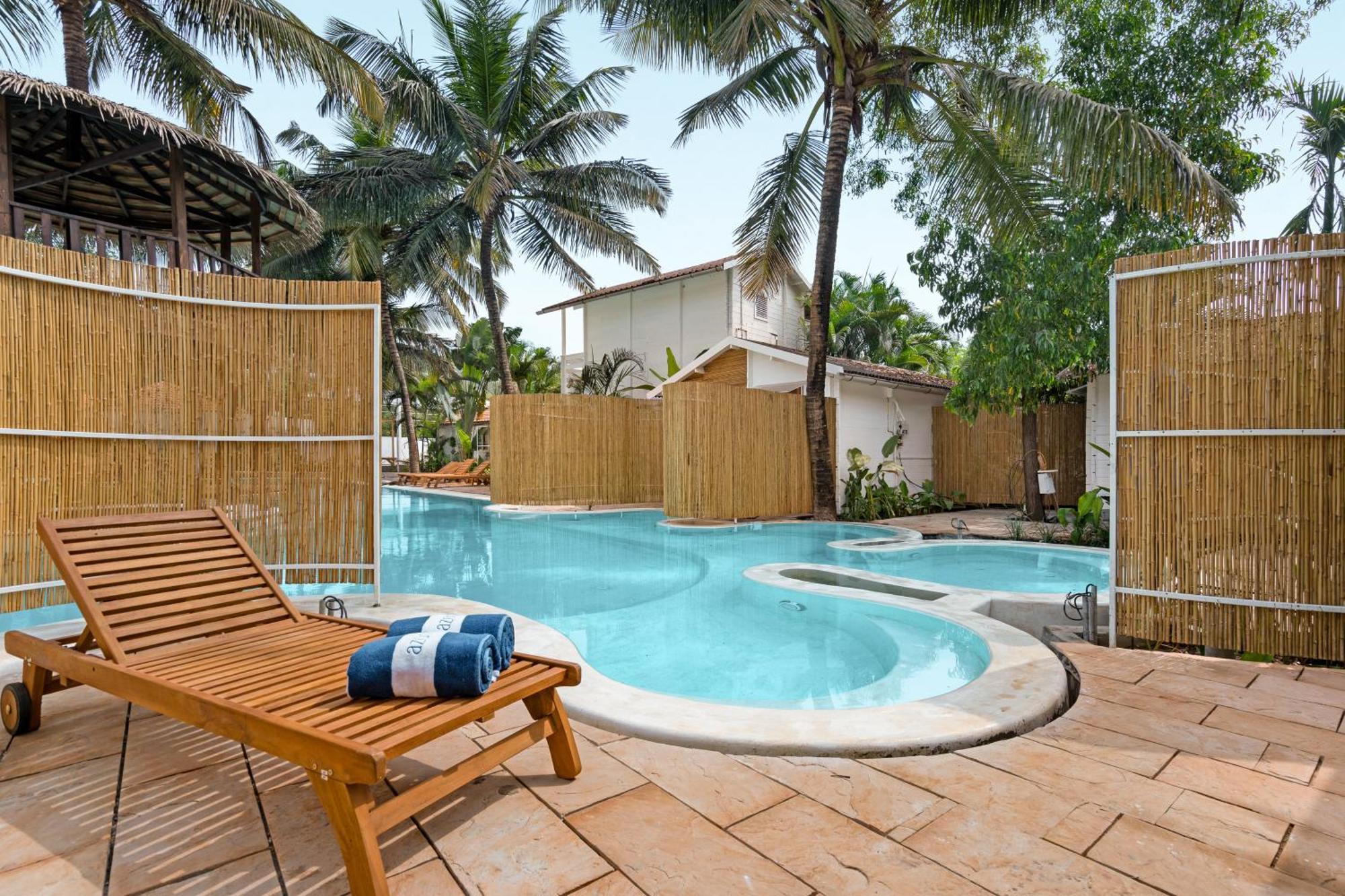 Azora By Ayatana, Goa Hotel Morjim Exterior photo